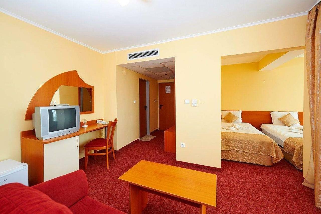 Paradise Hotel & Relax Center Πομόριε Εξωτερικό φωτογραφία