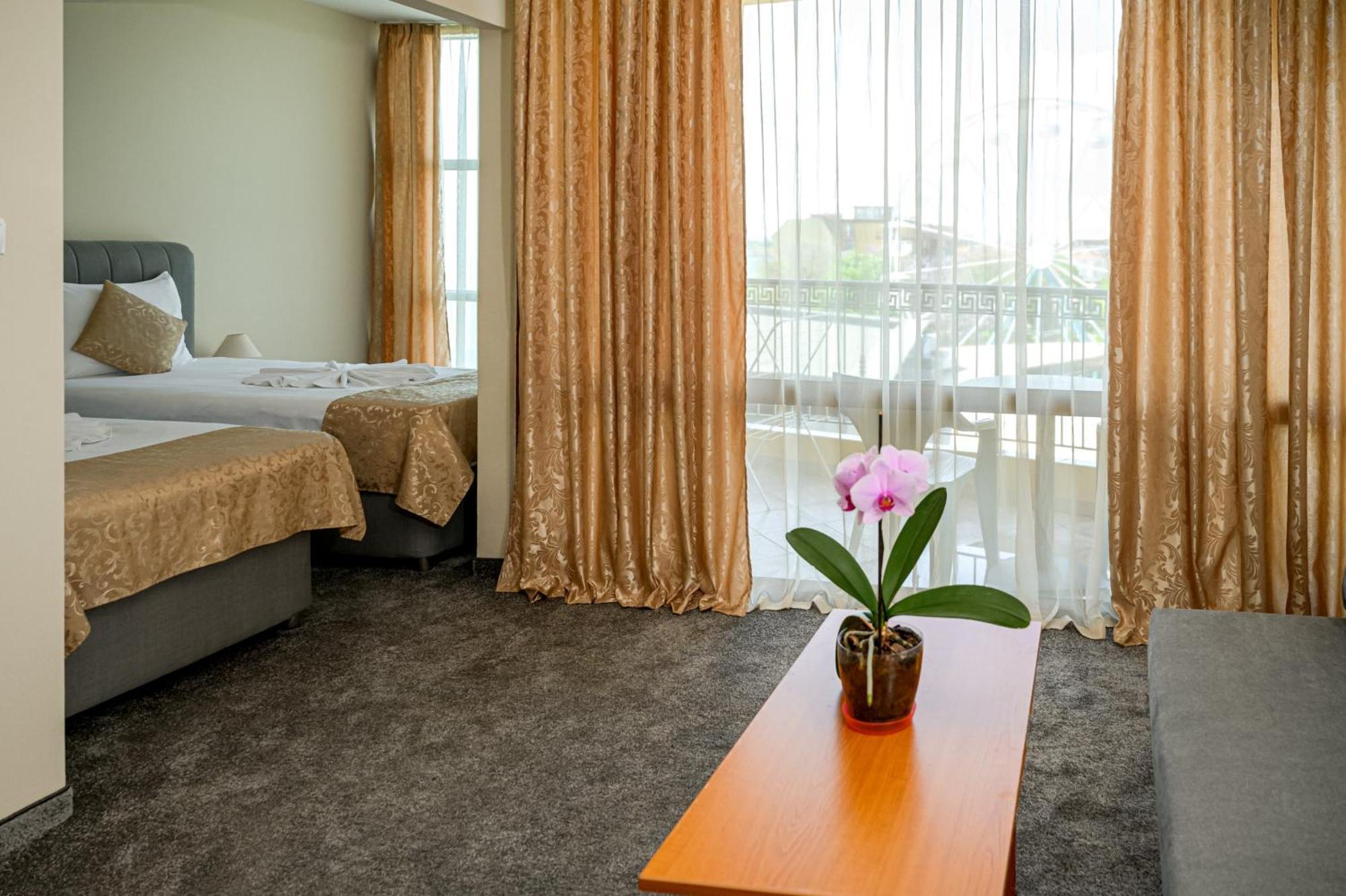 Paradise Hotel & Relax Center Πομόριε Εξωτερικό φωτογραφία